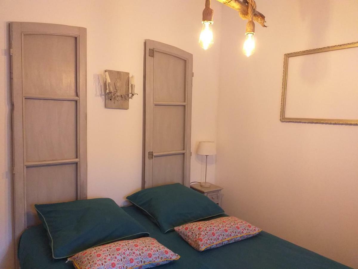 Appartement Au Coeur Du Perigord Villereal Bagian luar foto